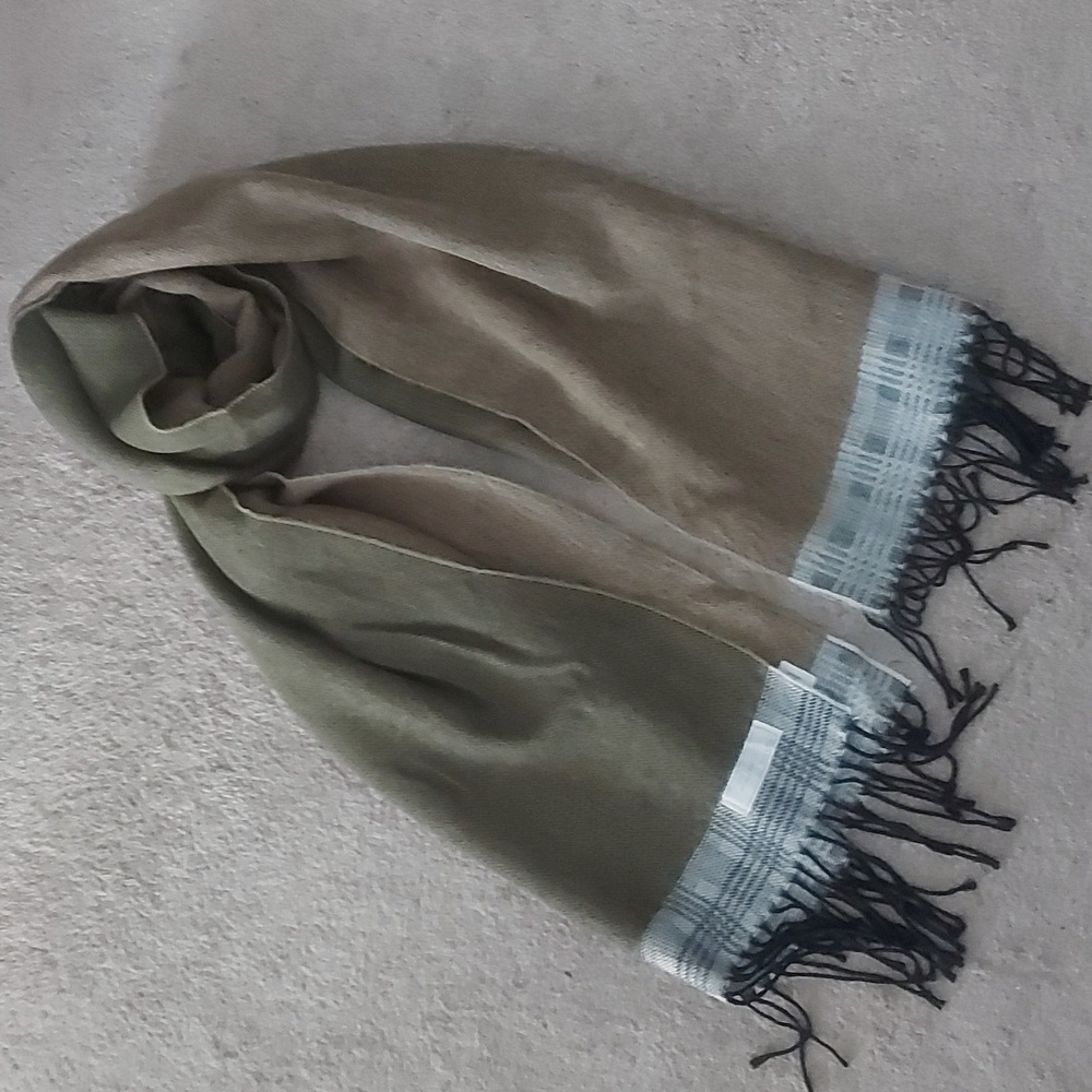 Warm double sided scarf green/ beige